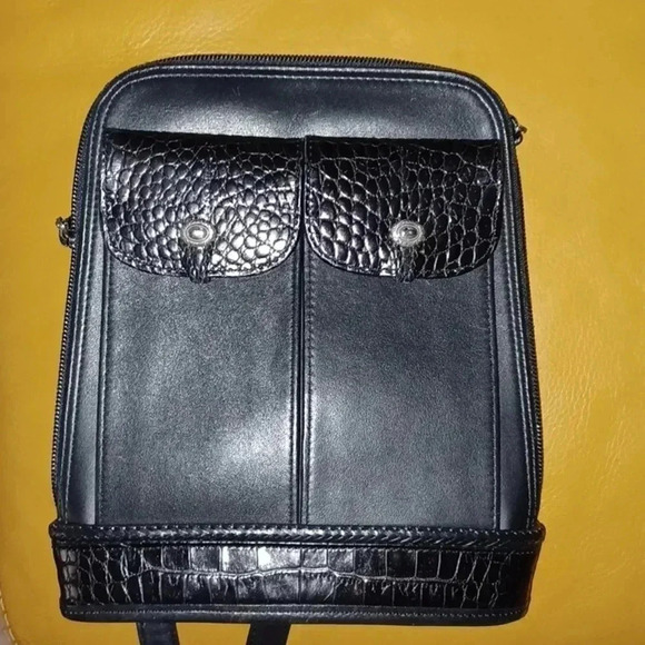 🌹BRIGHTON one world bag🎉 - Picture 1 of 12